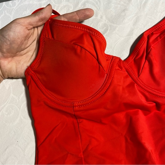 NEW Good American Show Off Fitted One Piece Bra Swimsuit Tank Bodysuit Underwire - Picture 6 of 10